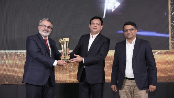 Mahindra XEV 9E TVS Apache RTX And Wins Suzuki Access Acer Faster Awards 2026 Details Mahindra XEV 9E TVS Apache RTX And Wins Suzuki Access Acer Faster Awards 2026 Details