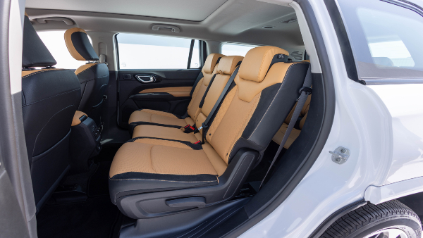 jeep-meridian-track-edition-7-seater-suv-launched-in-india