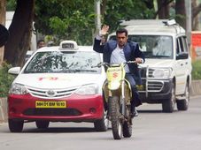 ജയ് ഹോയില്‍ സല്‍മാന്റെ ഡര്‍ട് ബൈക്ക് പ്രകടനം