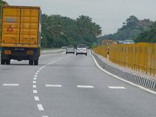 ഇന്ത്യയിലെ ഏറ്റവും നീളമേറിയ 10 ദേശീയപാതകള്‍