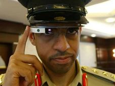 ക്രിമിനലുകളെ തിരിച്ചറിയാന്‍ ദുബൈ പൊലീസിന് ഗൂഗിള്‍ ഗ്ലാസ്