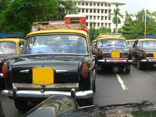 15 വര്‍ഷം പഴക്കമുള്ള വാഹനങ്ങള്‍ ഹരിത കോടതി നിരോധിച്ചു