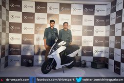 ഇന്ത്യയിലെ ആദ്യത്തെ സ്മാർട്ട് ഇലക്ട്രിക് സ്കൂട്ടർ പ്രദർശിപ്പിച്ചു
