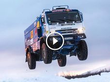 വായുവില്‍ കുതിച്ച് ചാടുന്ന 1000 bhp റാലി ട്രക്ക്; വീഡിയോ വൈറല്‍