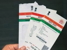 ഡ്രൈവിംഗ് ലൈസന്‍സുമായി ആധാറിനെ ബന്ധപ്പിക്കാൻ കേന്ദ്രം ഒരുങ്ങുന്നു