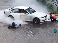 കാര്യം ജര്‍മ്മന്‍ ഒക്കെയാണ്, എന്നാല്‍ മുംബൈയിൽ കാർ തീപിടിച്ചപ്പോള്‍ ബിഎംഡബ്ല്യു പറഞ്ഞത് ഇങ്ങനെ