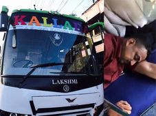 മദ്യലഹരിയില്‍ ഡ്രൈവര്‍; യാത്രക്കാരന്‍ ബസിന്റെ നിയന്ത്രണം ഏറ്റെടുത്തു