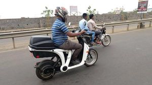 ഇലക്ട്രിക് സ്‌കൂട്ടറുമായി മഹീന്ദ്ര; ജെന്‍സീയില്‍ അമ്പരന്ന് വാഹനപ്രേമികള്‍