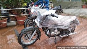 റോയല്‍ എന്‍ഫീല്‍ഡ് ക്ലാസിക്കിനോടു മത്സരിക്കാന്‍ പുതിയ ജാവ 350