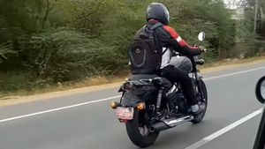 ബിഎസ് VI റോയൽ എൻഫീൽഡ്  തണ്ടര്‍ബേര്‍ഡ് വീണ്ടും ക്യാമറയ്ക്കു മുന്നില്‍ — വീഡിയോ