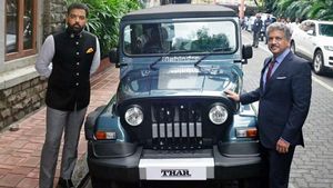ഉദയ്പുര്‍ രാജകുമാരന് ഥാര്‍ 700 സമ്മാനിച്ച് ആനന്ദ് മഹീന്ദ്ര