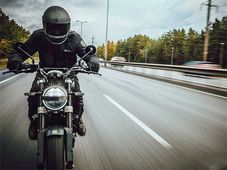 സ്വാർട്ട്‌പിലൻ 200 അവതരിപ്പിച്ച് ഹസ്ഖ്‌വര്‍ണ