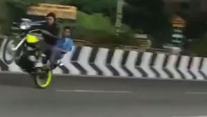 ബൈക്ക് സ്റ്റണ്ടിങ്ങിനിടെ അപകടം, മൂന്ന് യുവാക്കൾ മരിച്ചു; വീഡിയോ