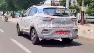 പരീക്ഷണയോട്ടം നടത്തി എംജി ZS പെട്രോള്‍; എതിരാളി മാരുതി എസ്-ക്രോസ്