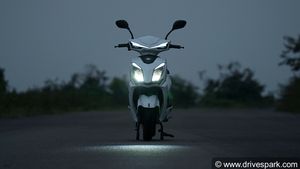 ഈവ് സെനിയ ഇലക്ട്രിക് സ്‌കൂട്ടര്‍ ഡ്രൈവിംഗ് ഇംപ്രഷനുകള്‍
