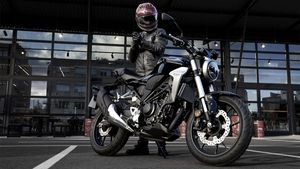 ബിഎസ് VI കംപ്ലയിന്റ് CB 300 R നേക്കഡ് സ്ട്രീറ്റ്ഫൈറ്ററിനെ ഇന്ത്യയിൽ അവതരിപ്പിക്കാനൊരുങ്ങി ഹോണ്ട