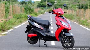 ആദ്യകാഴ്ചയില്‍ തന്നെ ആരെയും മയക്കും; ഈവ് ആട്രിയോയുടെ റിവ്യൂ വിശേഷങ്ങള്‍