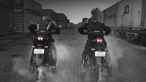 Apache RTR 160 4V Vs Xtreme 160R Stealth Edition; എഞ്ചിൻ, ഫീച്ചർ, വില വ്യത്യാസങ്ങൾ ഇങ്ങനെ