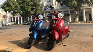 Bajaj Chetak Vs TVS iQube; 2021 ഒക്ടോബര്‍ മാസത്തെ വില്‍പ്പന കണക്കുകള്‍ ഇങ്ങനെ