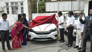 ഭാരത് (BH) സീരീസ് നമ്പര്‍പ്ലേറ്റുകള്‍ ഇന്ത്യയില്‍ അവതരിപ്പിച്ചു; രജിസ്‌ട്രേഷനായി അപേക്ഷിക്കേണ്ടത് ഇങ്ങനെ