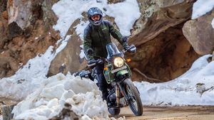40 bhp കരുത്തുള്ള ലിക്വിഡ് കൂൾഡ് എഞ്ചിൻ, അഡ്വഞ്ചർ പ്രേമികൾക്ക് ഹരമേകാൻ കരുത്തുറ്റ Himalayan 450