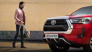 Hilux-നെ ഔദ്യോഗിക വെബ്‌സൈറ്റില്‍ ഉള്‍പ്പെടുത്തി Toyota; പുതിയ ടീസറും പുറത്ത്
