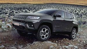 Compass Normal & Trailhalwk മോഡലുകളുടെ വില വർധിപ്പിച്ച് Jeep