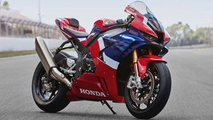 സംഭവം ഏപ്രിൽ ഫൂളൊന്നുമല്ല, CBR1000RR-R ഫയർബ്ലേഡിന് 10 ലക്ഷം രൂപയോളം വില കുറച്ച് Honda