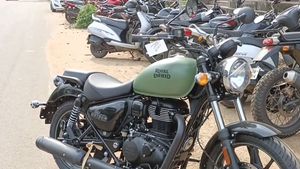 Meteor 350 ക്രൂയിസറിലേക്ക് പുതിയ മാറ്റ് ഗ്രീൻ കളർ ഓപ്ഷൻ അവതരിപ്പിക്കാൻ തയാറെടുത്ത് Royal Enfield