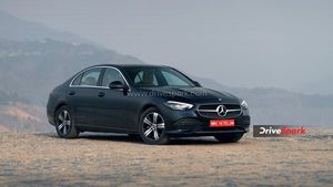1,000-ത്തിലധികം ബുക്കിംഗുകള്‍ വാരിക്കൂട്ടി 2022 Mercedes Benz C-ക്ലാസ്