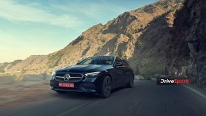 2022 C-ക്ലാസ് ഇന്ത്യയിൽ അവതരിപ്പിച്ച് Mercedes Benz; 55 ലക്ഷം രൂപ പ്രാരംഭ എക്സ്-ഷോറൂം വില