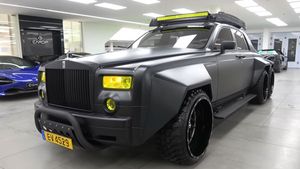 ക്രേസി & ബോൾഡ് ലുക്കിൽ ലോകത്തിലെ ആദ്യ Rolls Royce Phantom 6x6
