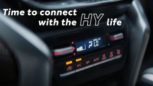 ടച്ച്സ്ക്രീനും ഡാഷ്ബോർഡും ഉൾപ്പടെ പുത്തൻ HyRyder -ന്റെ ഇന്റീരിയർ ടീസർ പങ്കുവെച്ച് Toyota
