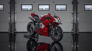 കൂടുതല്‍ ഫീച്ചറുകളും, ശക്തമായ എഞ്ചിനും; 2023 Panigale V4 R അവതരിപ്പിച്ച് Ducati