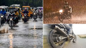മഴ പെയ്താലും ആശങ്ക വേണ്ട; സുരക്ഷിത ബൈക്ക്  യാത്രക്കായി ഇക്കാര്യങ്ങള്‍ ശ്രദ്ധിക്കൂ...