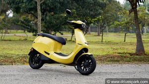വമ്പിച്ച ഇയർ എൻഡിങ്ങ് ഓഫറുമായി Ola Electric
