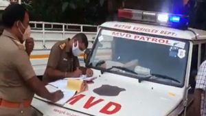ഇത് സ്ഥിരം പരിപാടി ആണല്ലേ;കൃത്രിമത്തിന് എംവിഡി ഫൈൻ അടിച്ചത് ഒരു ലക്ഷം രൂപ
