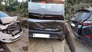 'കൂട്ടയിടി'യില്‍ പെട്ട് ചേട്ടനും അനിയനും; Tata Harrier-ന്റെ പിന്നിലിടിച്ച Nexon-ന് സംഭവിച്ചത്...