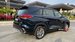 Innova Hycross ൻ്റെ അപരനും വരുന്നുണ്ട്; മാരുതി പണി തുടങ്ങി മക്കളേ