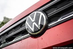 ഒറ്റ ചാര്‍ജില്‍ 700 കി.മീ റേഞ്ച്; പുത്തന്‍ Volkswagen  ഇലക്ട്രിക് എസ്‌യുവി വരുന്നു 