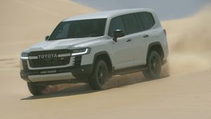 പുലികളെ ഇറക്കാന്‍ Toyota; ഓട്ടോ എക്‌സ്‌പോയിലെ പ്രധാന ആകര്‍ഷണമാകാന്‍ Land Cruiser 300