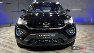 Tata Nexon EV Max ഇനി ഡാര്‍ക്കാണ് മച്ചാനെ; കറുപ്പില്‍ കുളിച്ച് നെക്‌സോണ്‍ ഇവി മാക്സ്