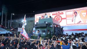 പവൻ കല്യാണിന്  ഭാഗ്യം കൊണ്ടുവരുമോ 'വരാഹി'? കസ്റ്റമൈസ്ഡ് പ്രചാരണ വാഹനത്തെ അടുത്തറിയാം