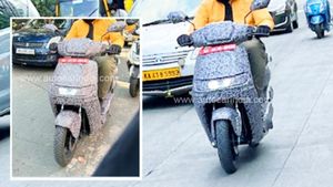 ഈ സ്‌കൂട്ടര്‍ ആരുടെയാണെന്ന് പറയാമോ? സംഗതി ഏതായാലും പൊളിച്ചൂട്ടോ....