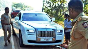 കേരളത്തിന്റെ സാമ്പത്തിക ഞെരുക്കത്തിന് എംവിഡി വക സഹായം, റോൾസ് റോയ്‌സ് ഉടമയ്ക്ക് പിഴയിട്ടത് 12 ലക്ഷം രൂപ 