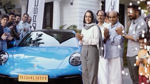 മകൾക്ക് 3 കോടിയുടെ പോർഷ കാർ സമ്മാനിച്ച് മലയാളി വ്യവസായി; ഹൈലൈറ്റായ അച്ഛനെയും മകളെയും മനസിലായോ