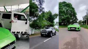 ഇത് കര വേറെയാണ് മോനേ...കോട്ടയത്തിൻ്റെ ടോണിച്ചായൻ ഗാരേജിലേക്ക് ഹമ്മറും എത്തിച്ചു, വൈറൽ വീഡിയോ കാണാം