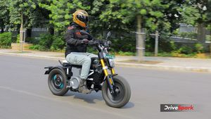 ഇലക്‌ട്രിക് സ്‌കൂട്ടർ വിപണിയിലെ പുത്തൻ താരം, ബിഎംഡബ്ല്യു CE 02 ഇവിയുടെ റിവ്യൂ വീഡിയോ ഇതാ