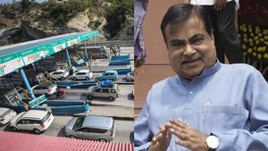 ഇനി ഫാസ്ടാഗ് റീചാർജ് ചെയ്യേണ്ടി വരില്ല; സാറ്റലൈറ്റ് വഴി ടോൾ ഈടാക്കാൻ ഒരുങ്ങി കേന്ദ്ര സർക്കാർ
