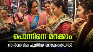 Kerala Gold Price Today 25 January 2026: Latest Updates on 18K, 22K, 24K & Pavan Rates Across All Districts | സ്വർണവില ഏറ്റവും ഉയരത്തിൽ, ജനുവരിയിൽ മാത്രം കൂടിയത്  18,480 രൂപ, ഒരുപവൻ വാങ്ങാൻ 1.40 ലക്ഷം വേണം
